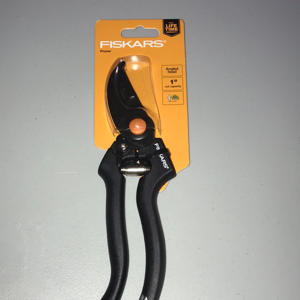 Fiskars Black and Orange Pruning Shears new in box